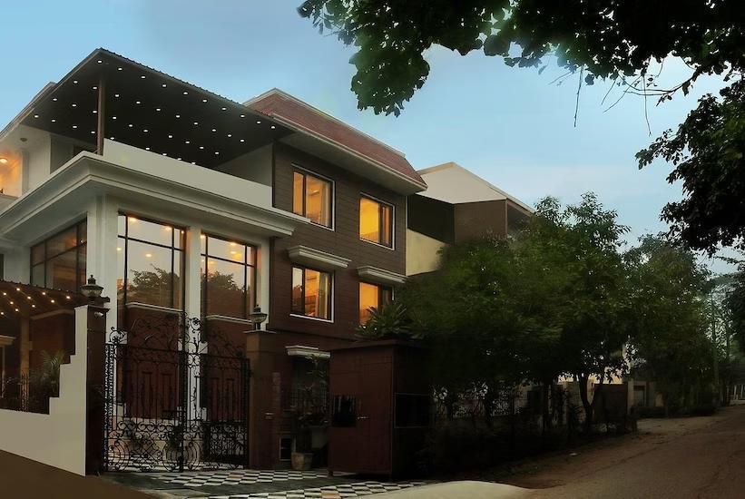 undefined Park Stylish Studio, DLF, Cyber City, Sector 25