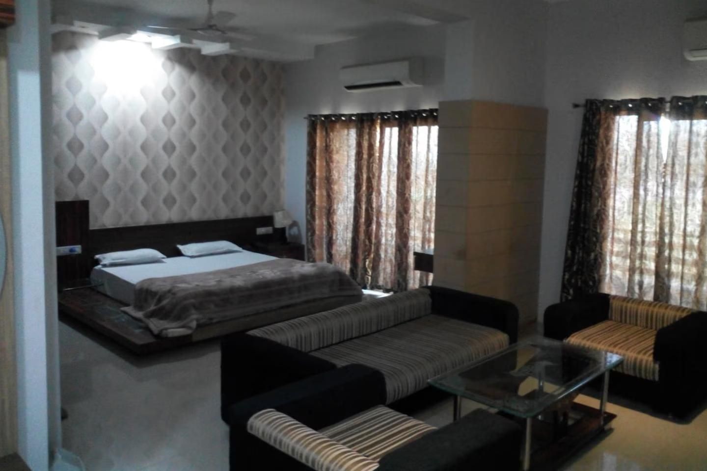 Hotel Rudra Palace
