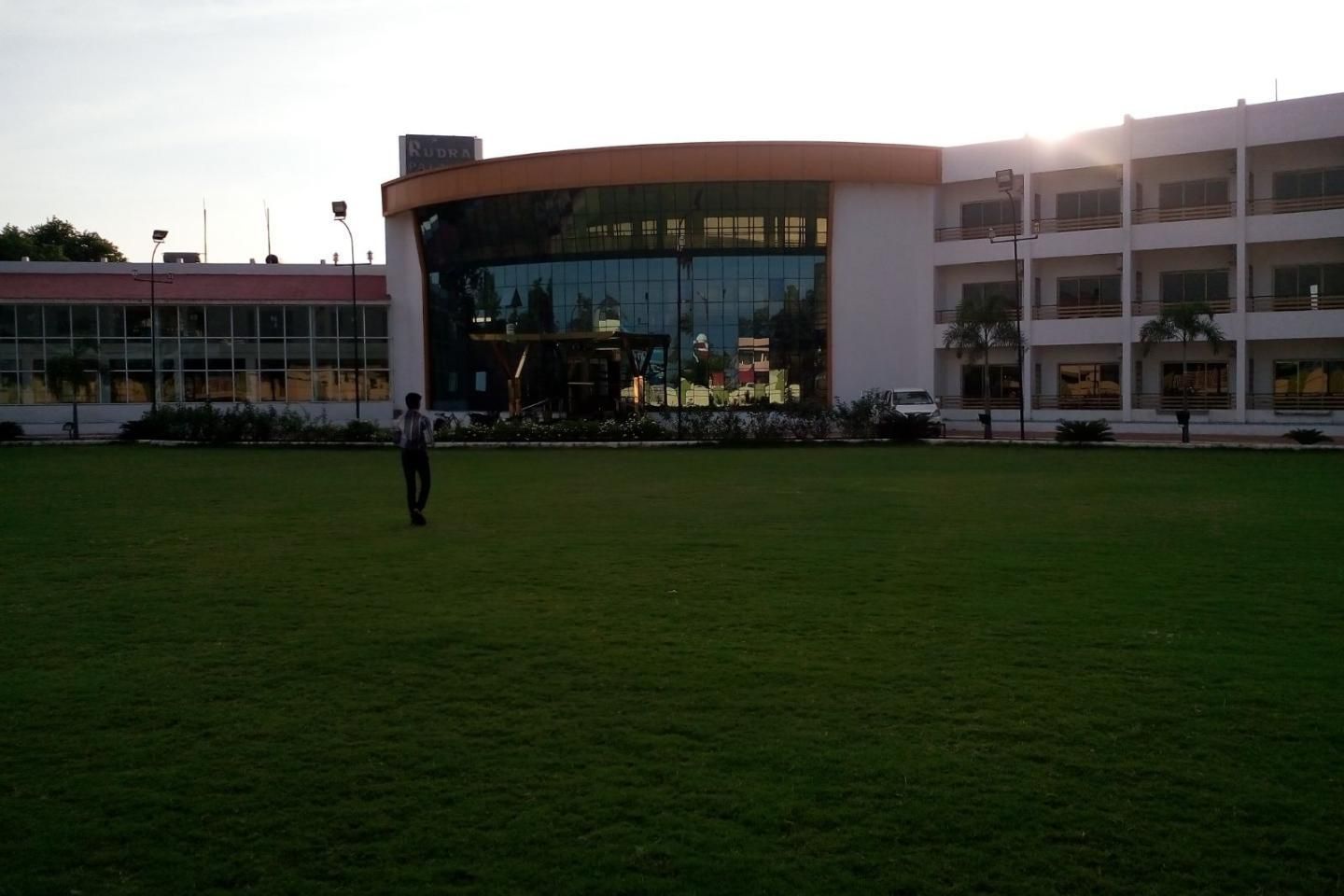 Hotel Rudra Palace