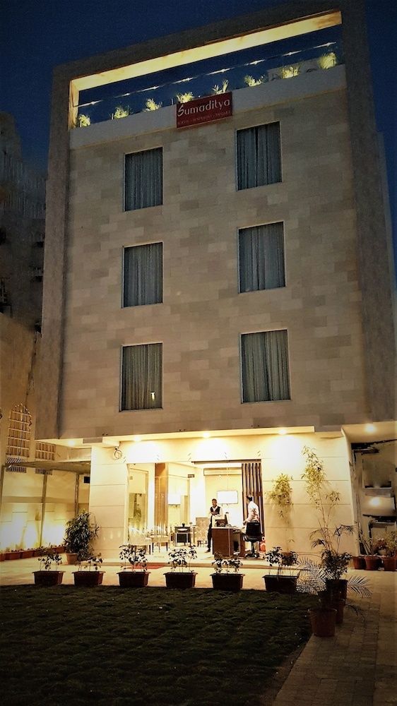 undefined Hotel Sumaditya 7