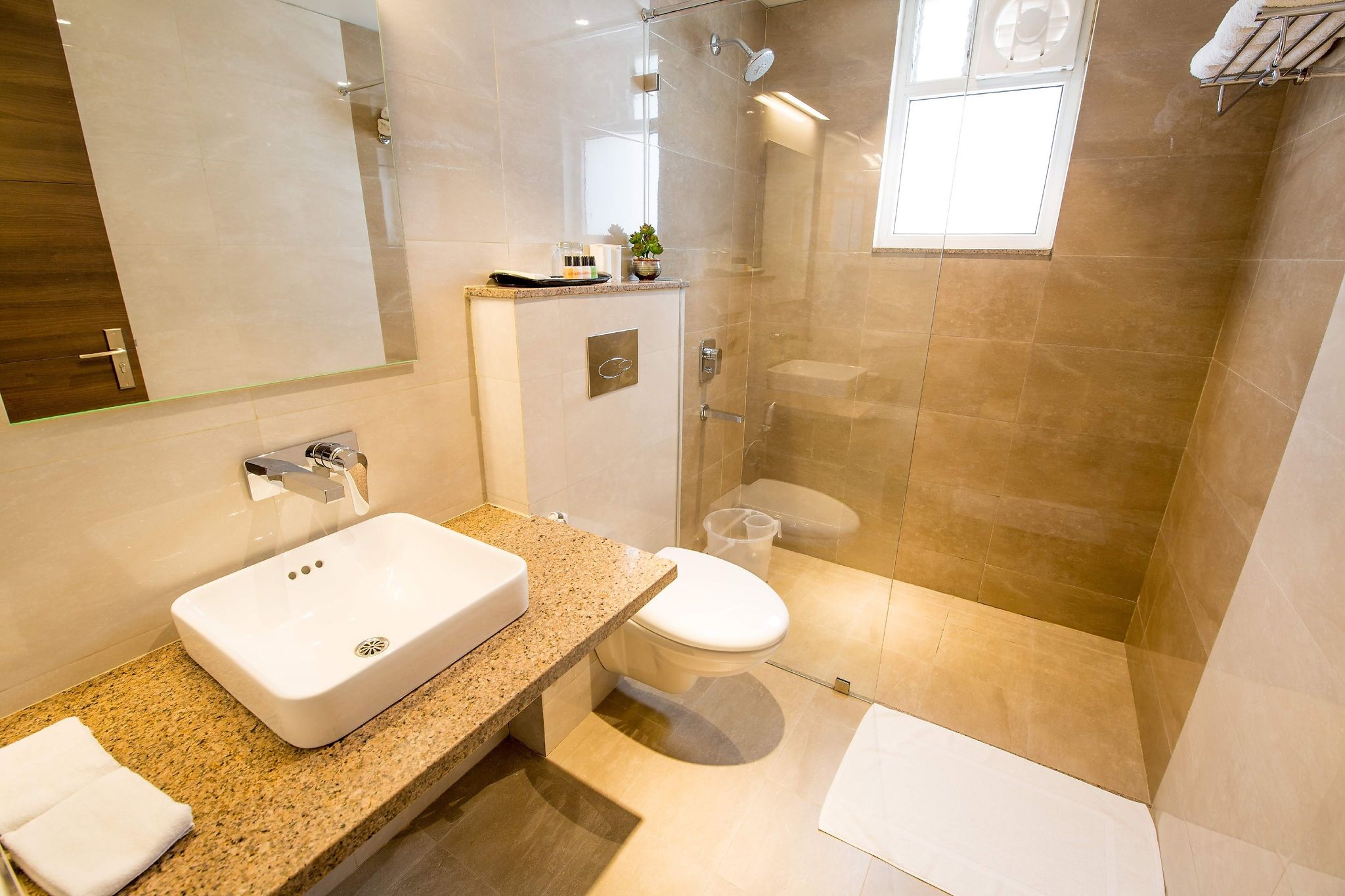 Hotel Sumaditya Deluxe Twin Room 20