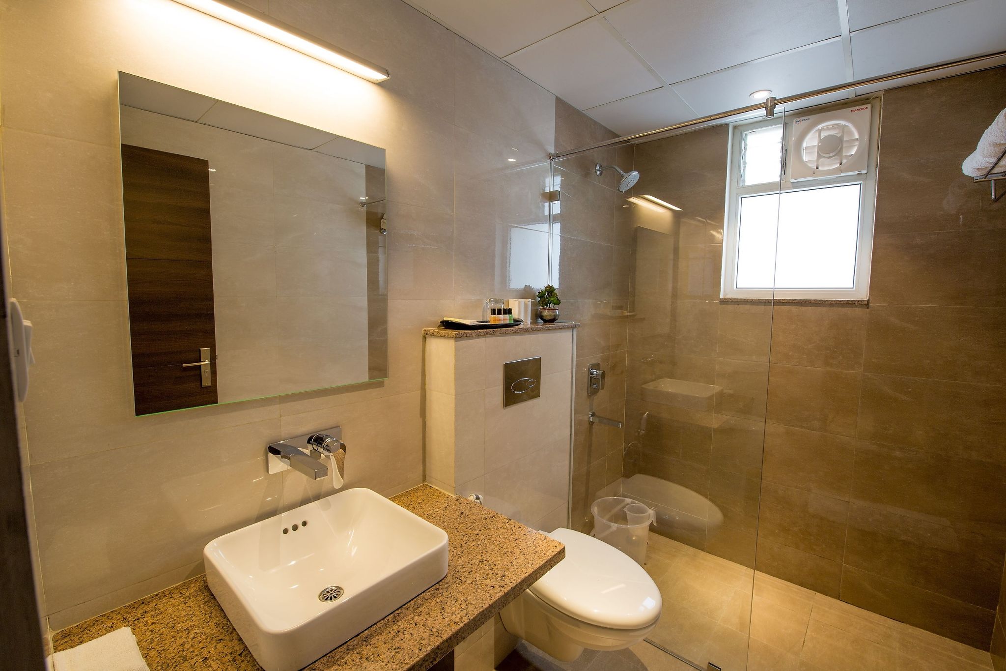 Hotel Sumaditya Deluxe Twin Room 18