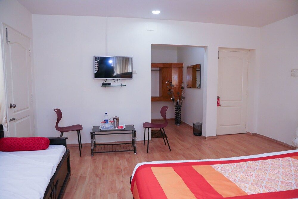 OYO 8486 near Railway Station Double or Twin Room 4