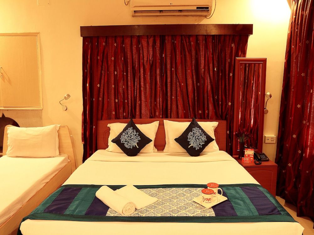 OYO 4402 Mishra's Guest House Double or Twin Room 11