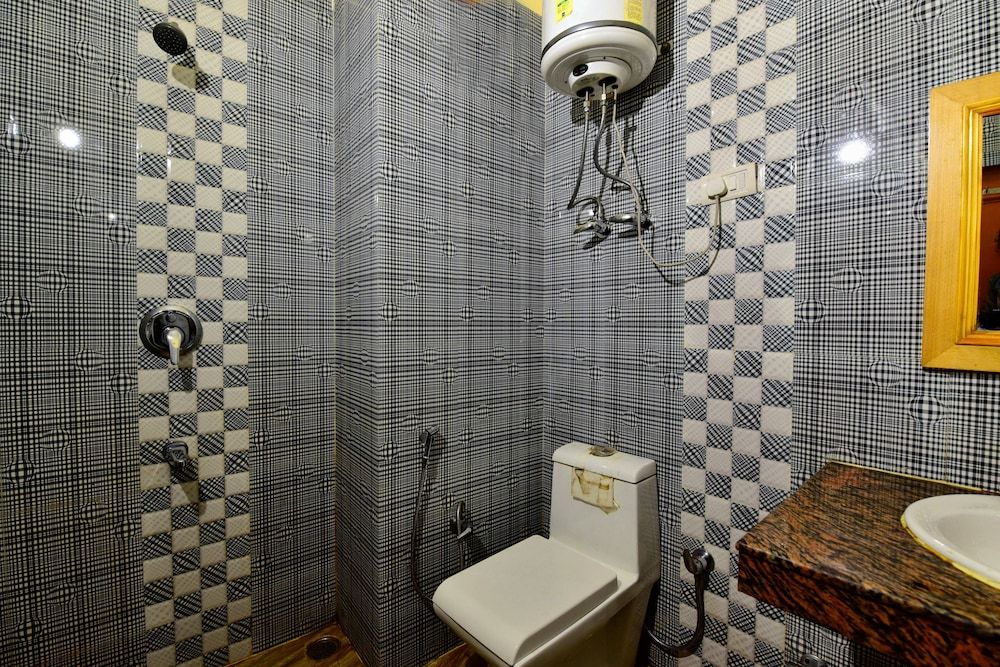 OYO 30367 Rr Villa Double or Twin Room 20