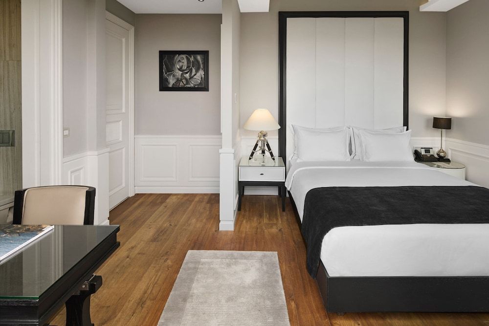 Deluxe Room, 1 Double Bed, Non Smoking, Park View