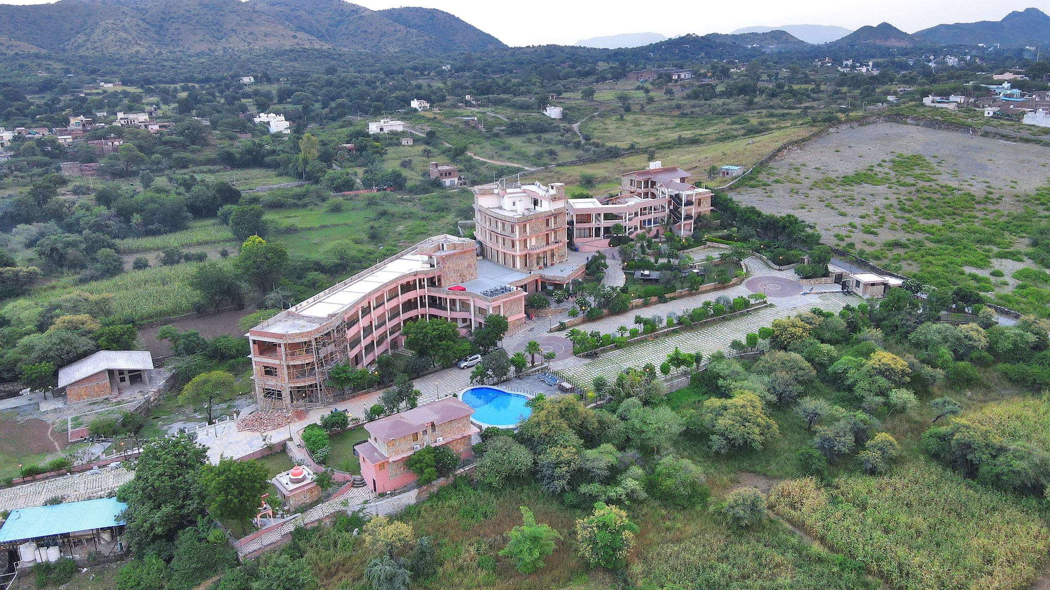 undefined Palm Valley Dritan Resort 2