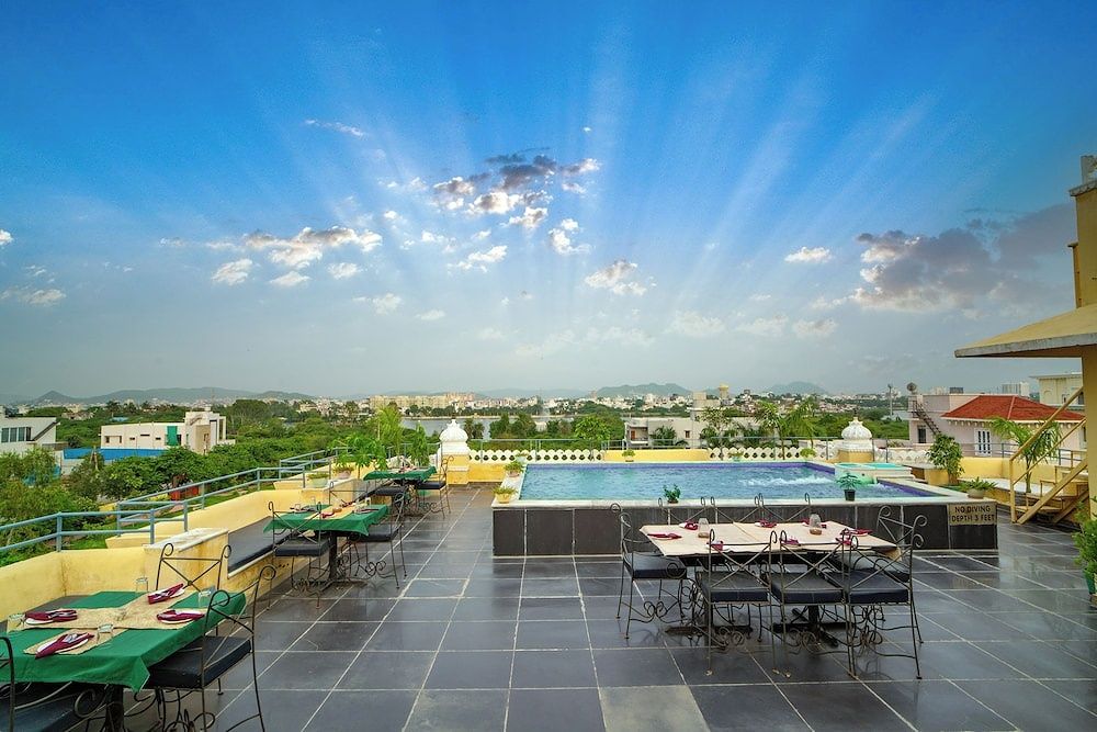 Rooftop pool
