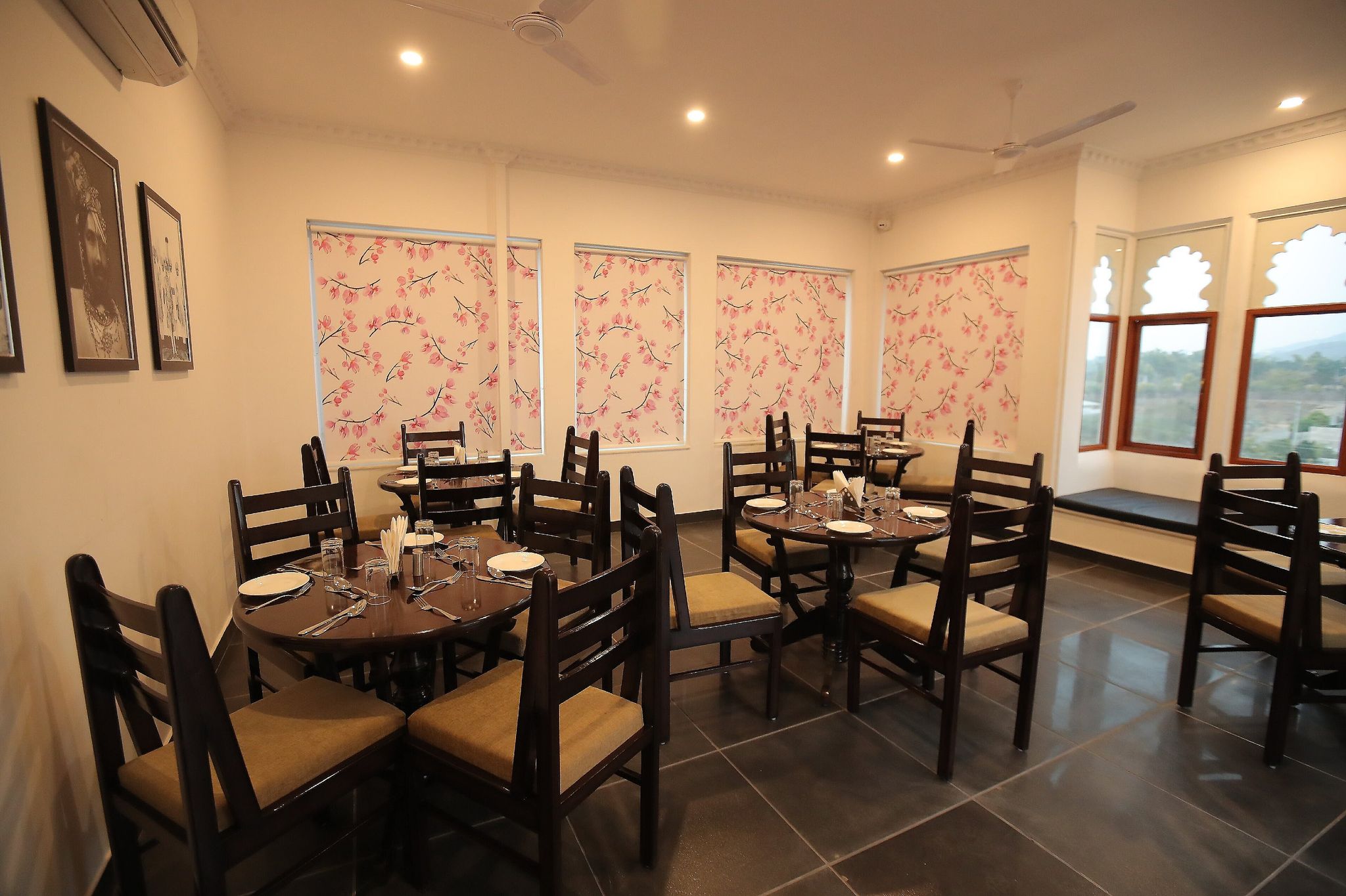Food & Dining