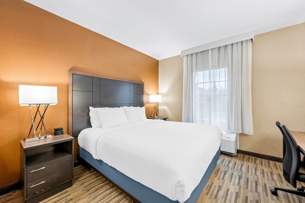 Junior Suite, 1 King Bed, Non Smoking