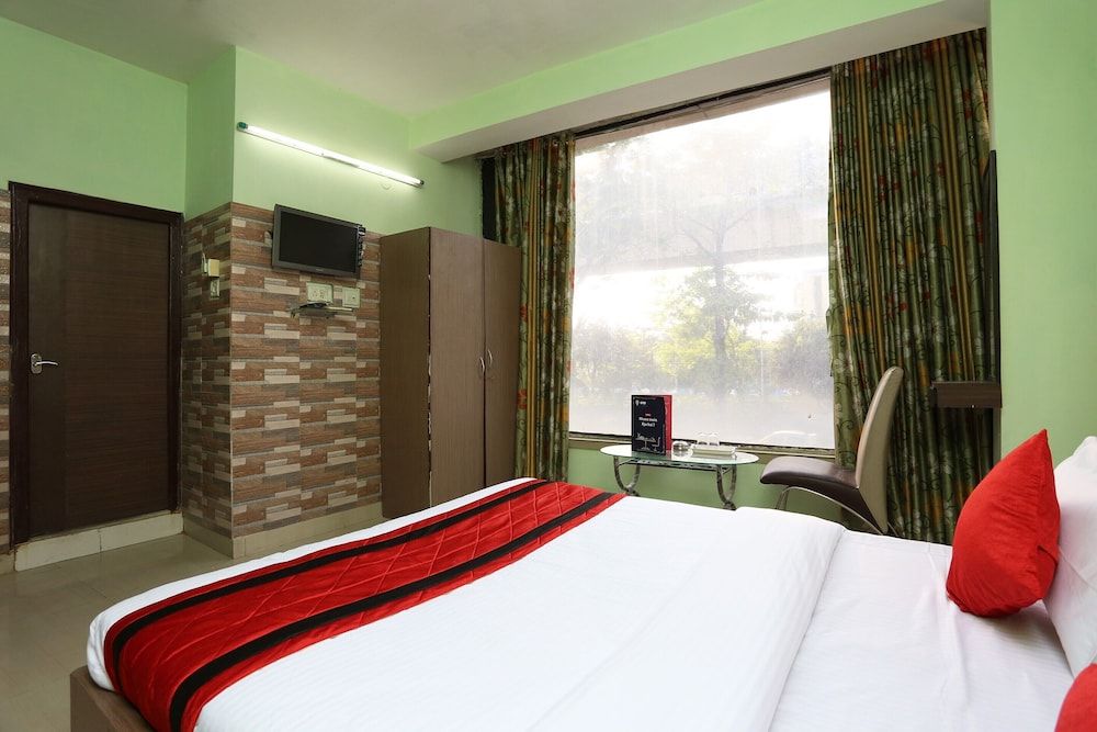 Hotel O Green View Guest House Standard Double Room