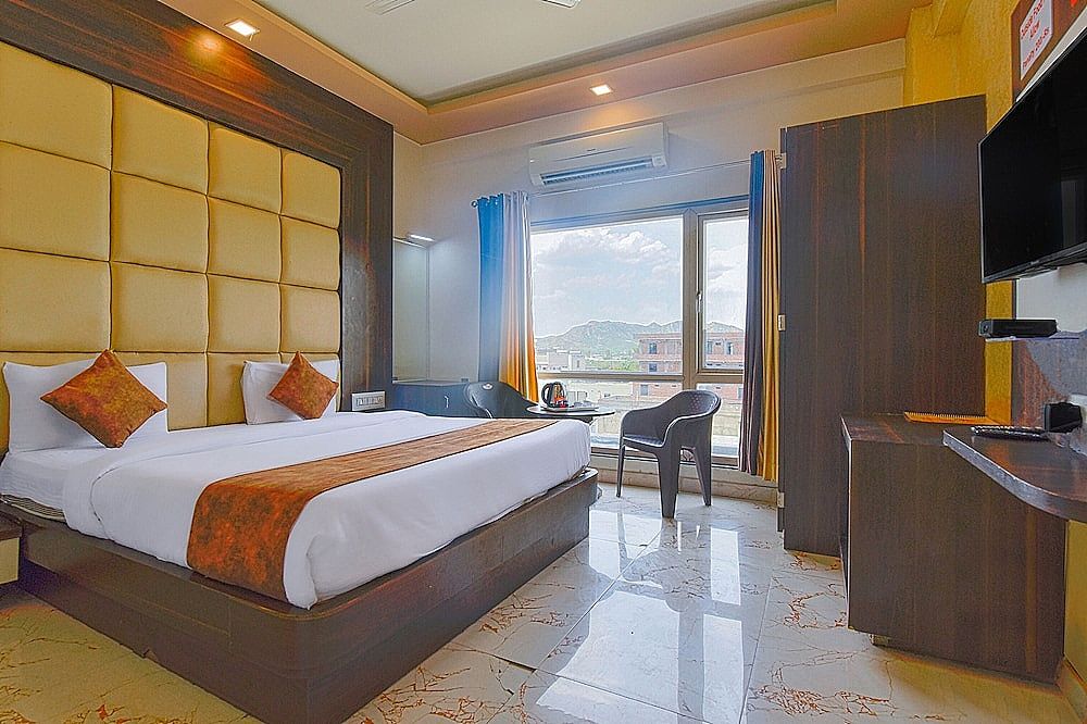 undefined FabHotel Prime The Royal Galaxy 5
