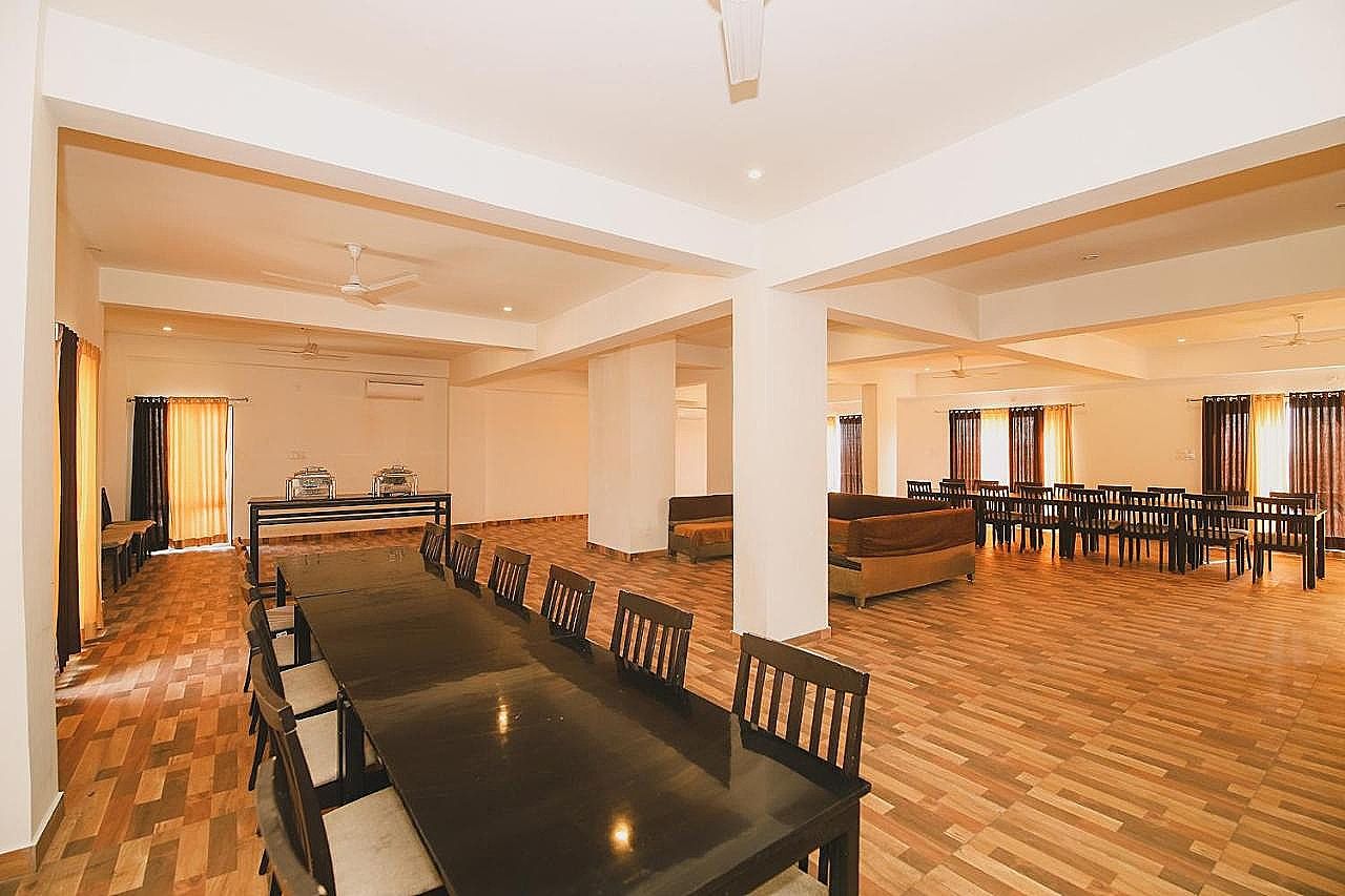 undefined FabHotel Prime The Royal Galaxy 6