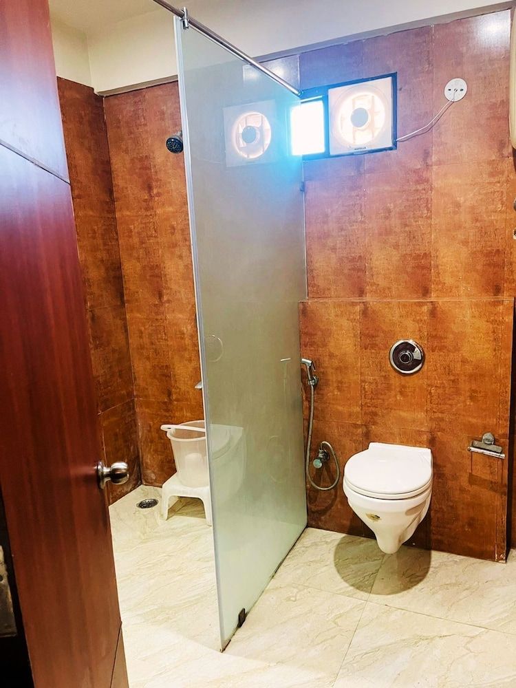 undefined Hotel Royal Amer City 10