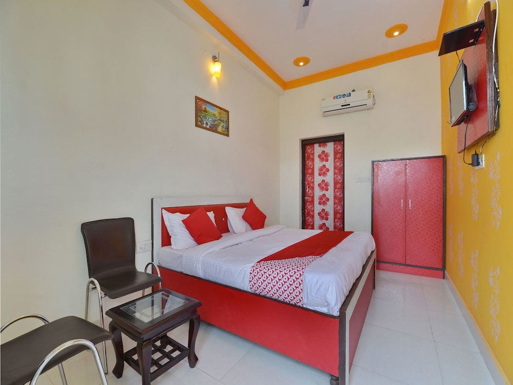 OYO 12505 Hotel MJ Double or Twin Room 5