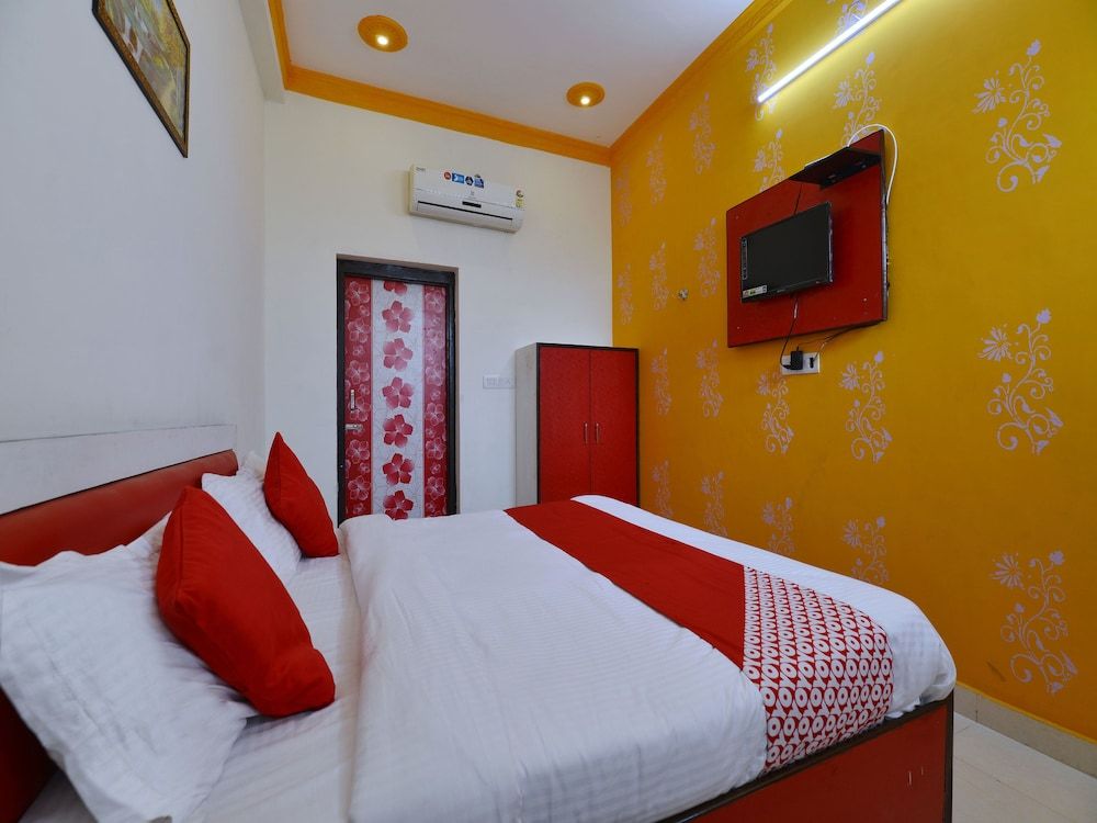 OYO 12505 Hotel MJ Double or Twin Room 4