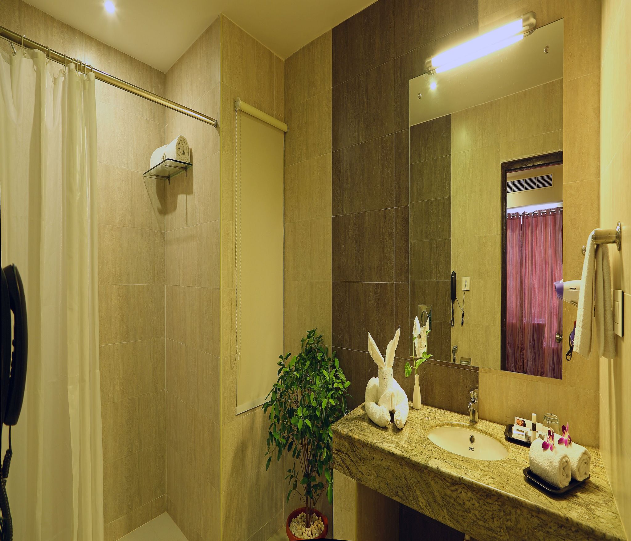 Renest Tirupati Sparrow Room - Queen Bed 2