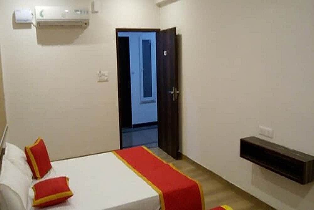 The Raj Hotel and Resort Deluxe Room 8