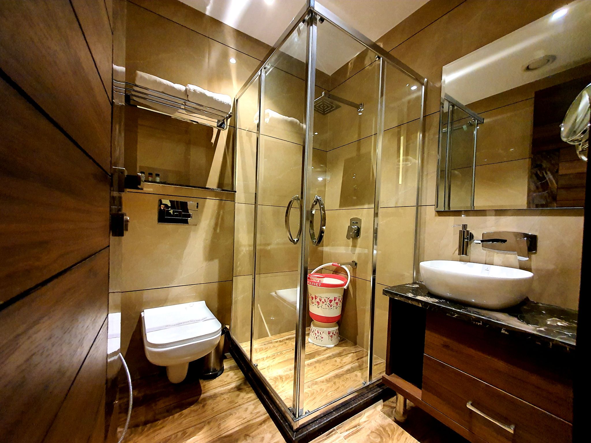 undefined Hotel Makhan Residency 6