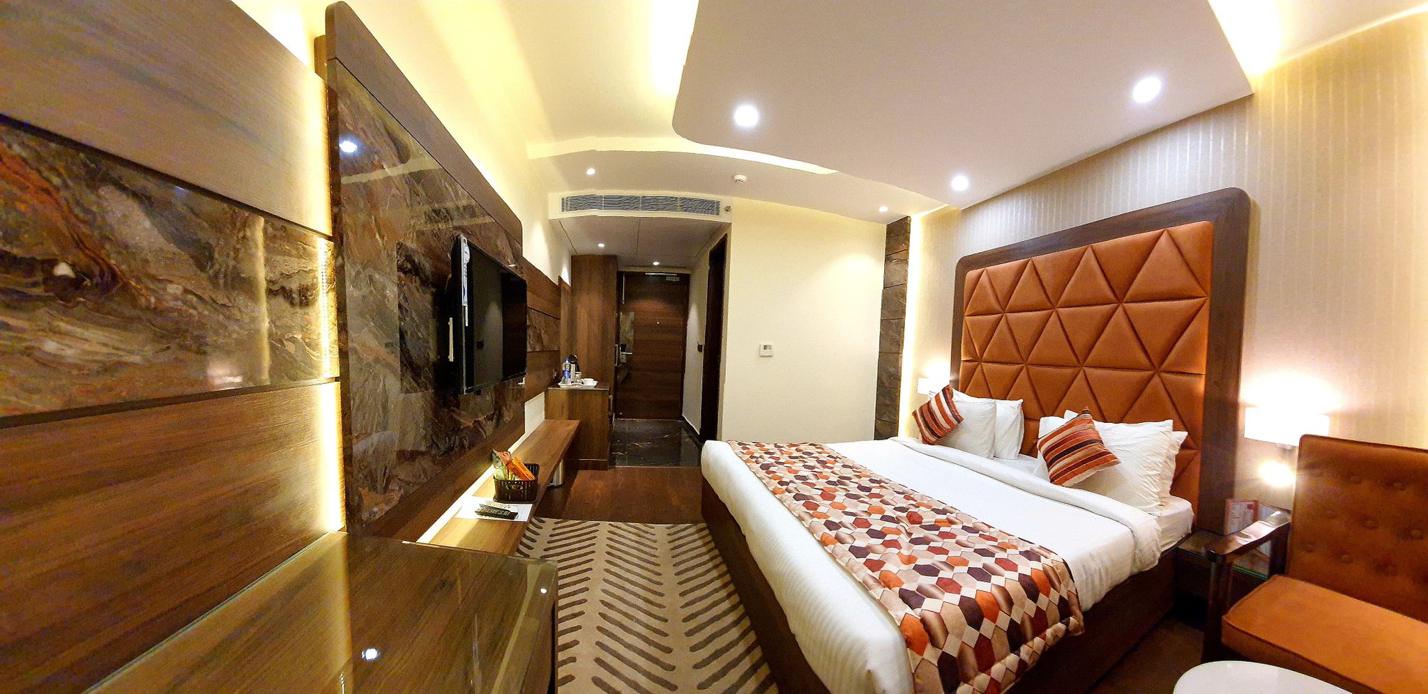 Hotel Makhan Residency Deluxe (3X) 13