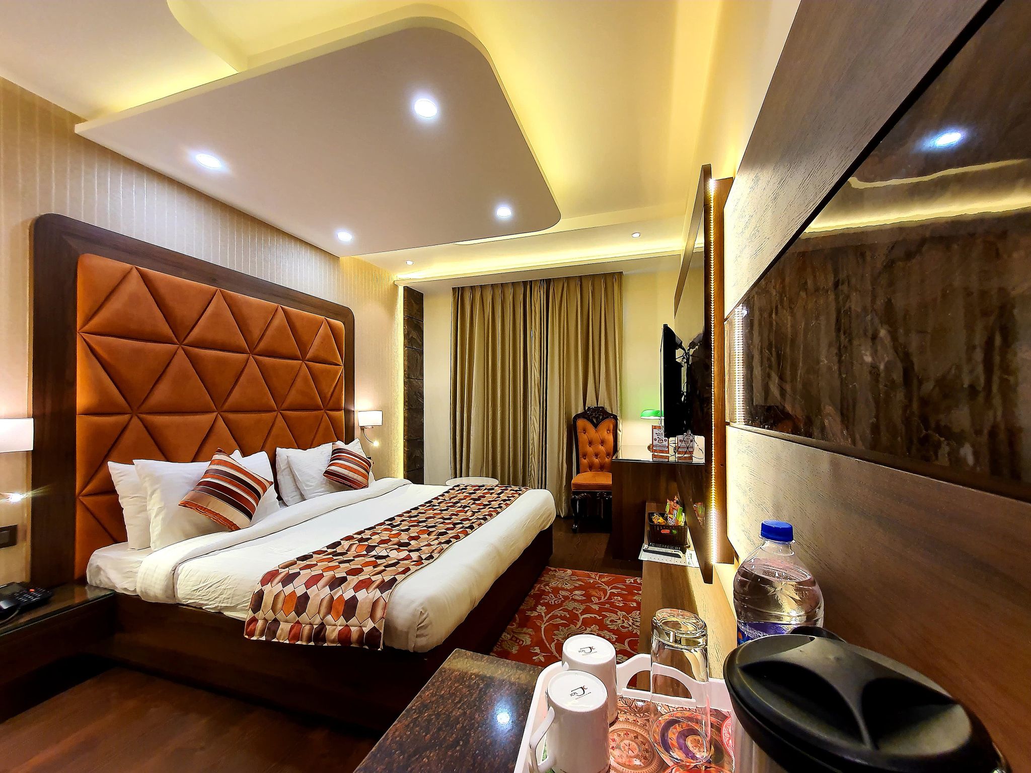 Hotel Makhan Residency Deluxe (3X) 12
