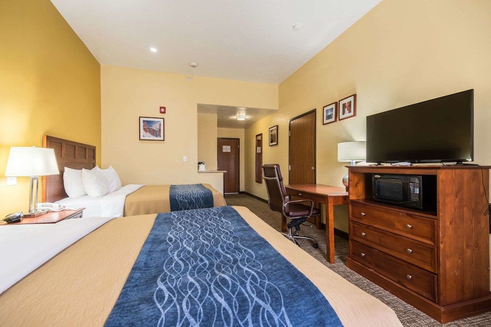 Room, 2 Queen Beds, Accessible, Non Smoking