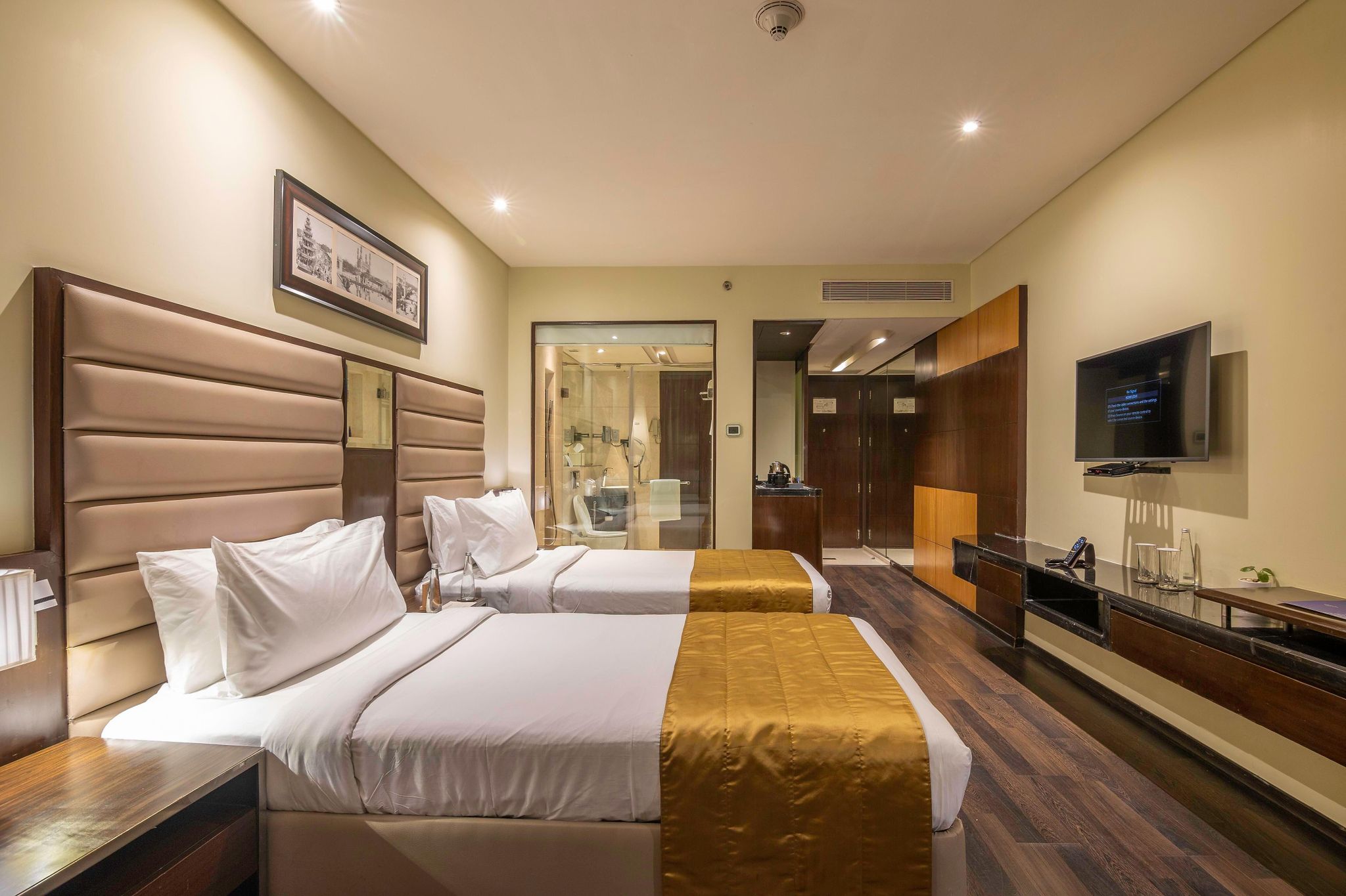 Deluxe Room Twin bed