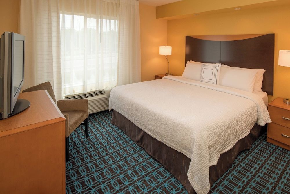 Suite, 1 King Bed, Non Smoking