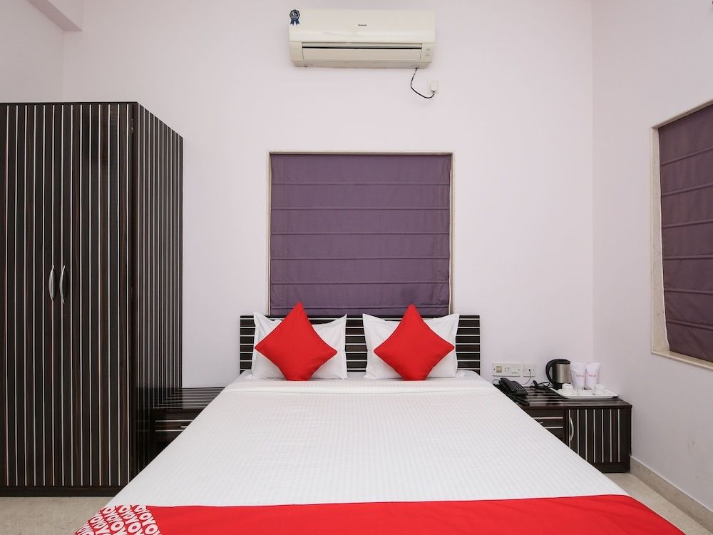 undefined OYO 1760 Salt Lake Sector 1 7