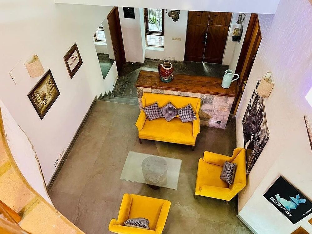 undefined Vintage Villa 10