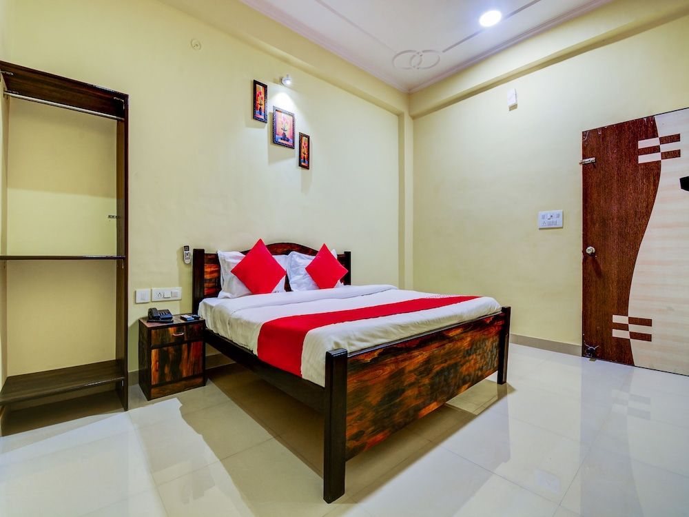 OYO 22942 Hotel Opal Double or Twin Room 13