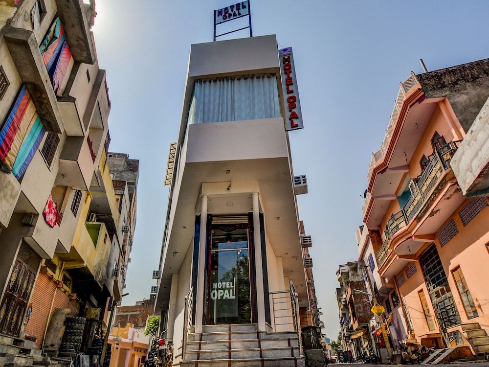 undefined OYO 22942 Hotel Opal