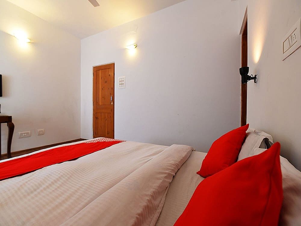 OYO 13849 Manali Meadows Double or Twin Room 3