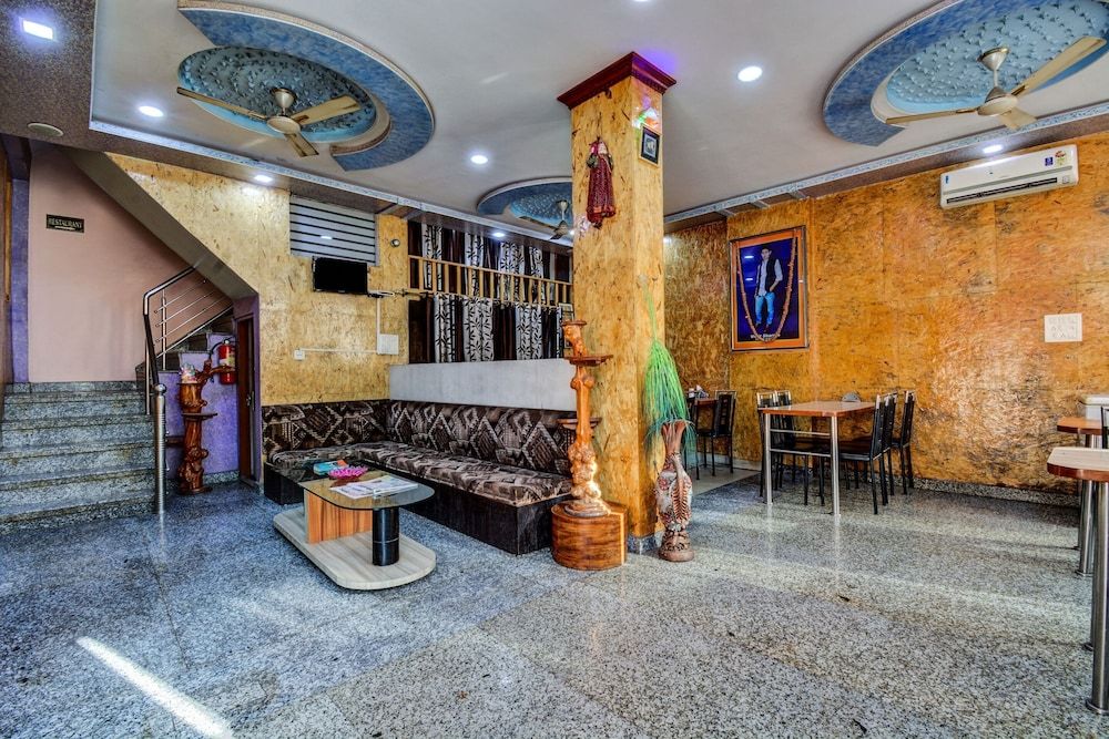 Food & Dining