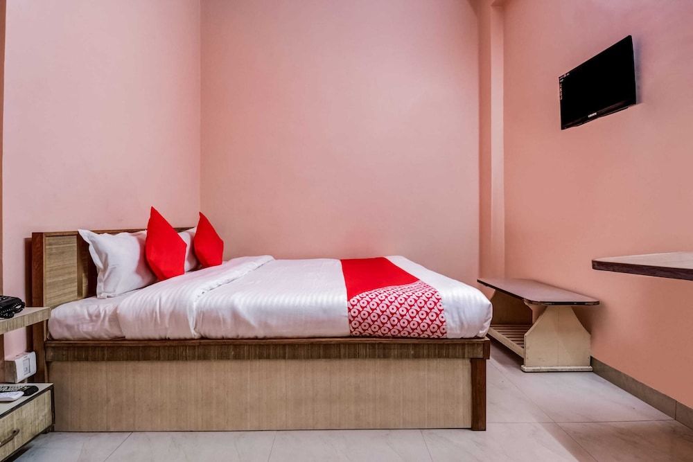 OYO 17250 Hotel Ganesham Standard Double Room 7