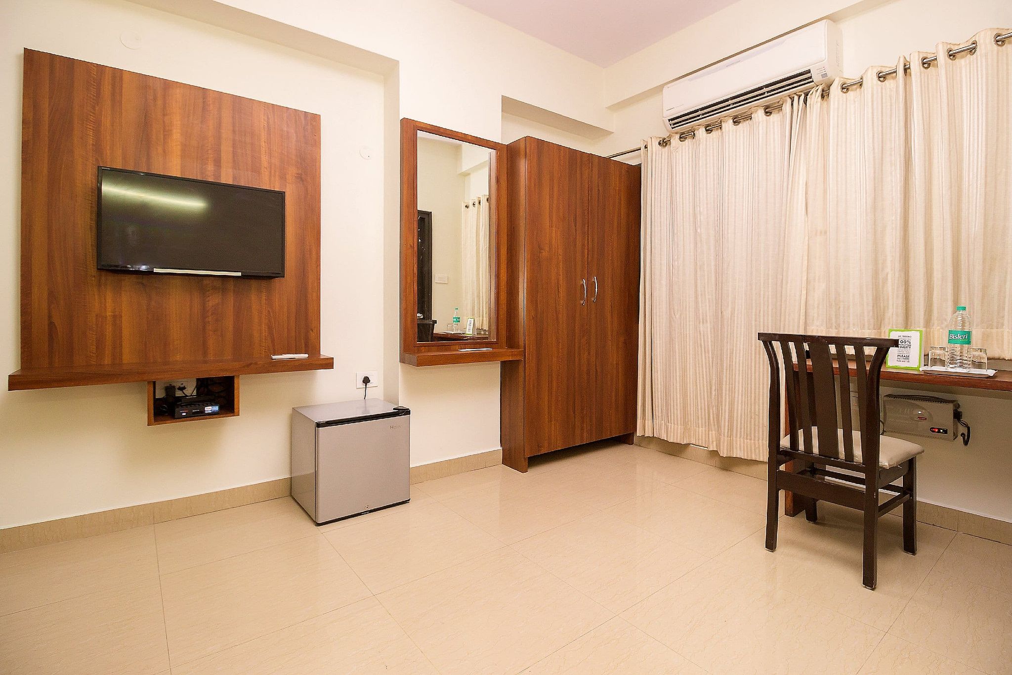 Krrish Boutique Hotel, Ameerpet Hyderabad Classic Room - Twin Bed 13