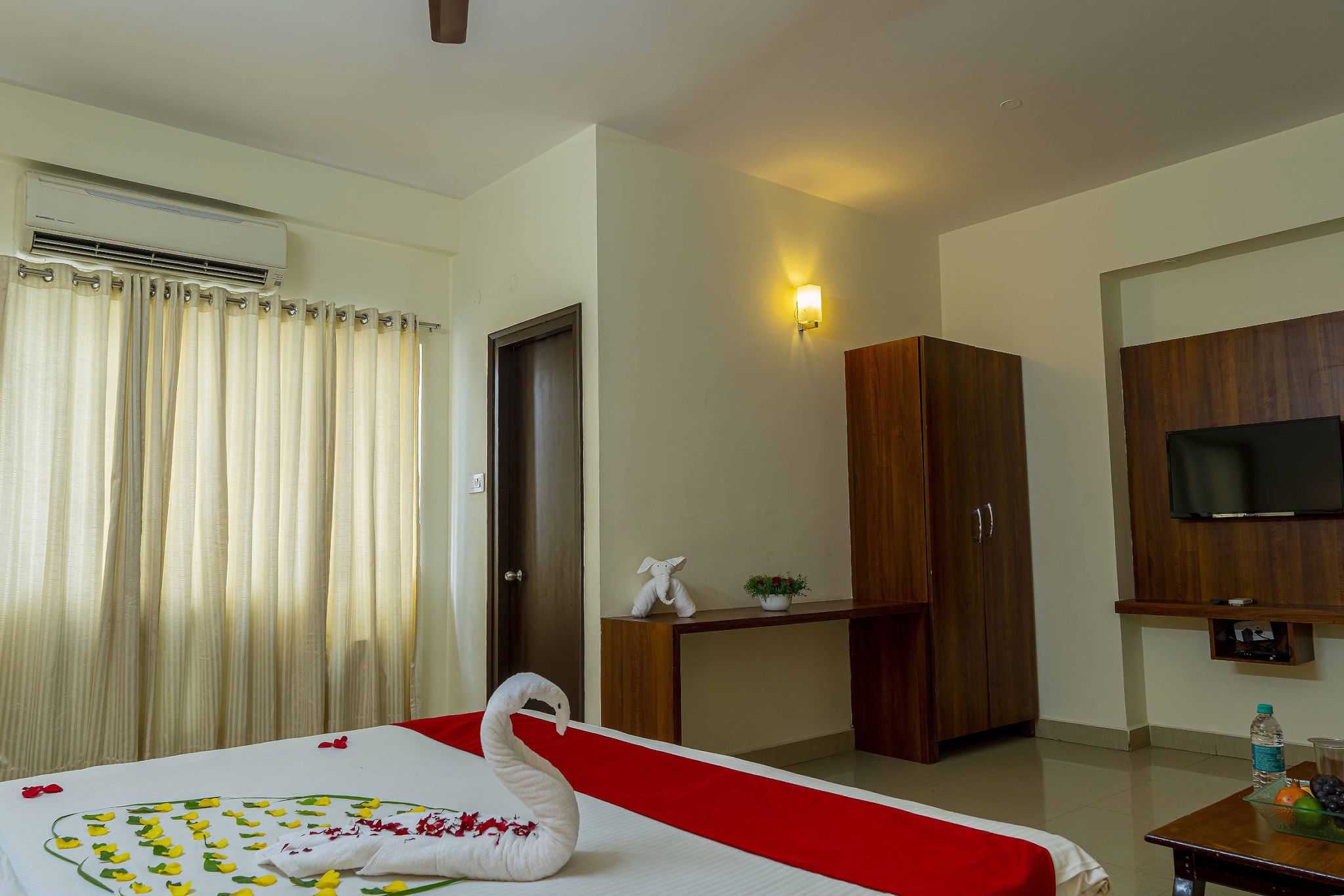 Krrish Boutique Hotel, Ameerpet Hyderabad Classic Room - Twin Bed 4