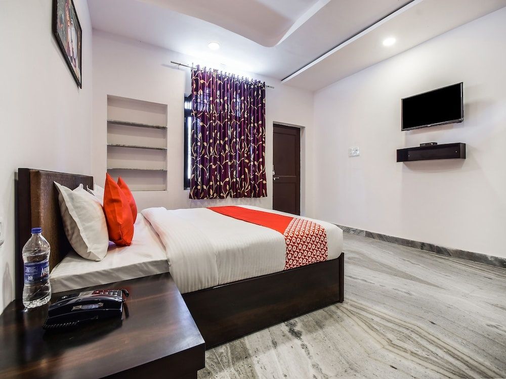 undefined OYO 27015 Gorbandh Vatika