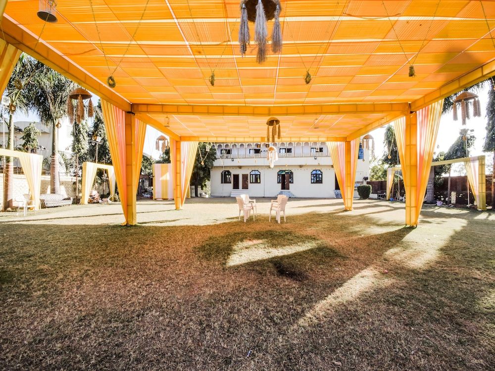 undefined OYO 27015 Gorbandh Vatika 8