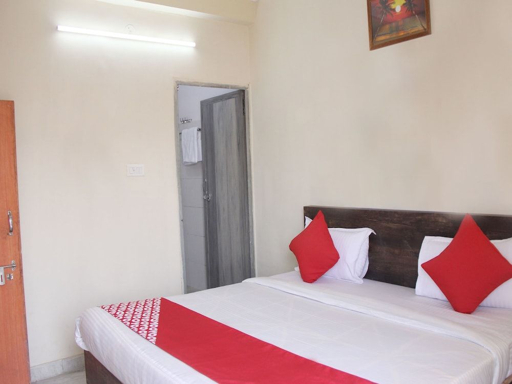 undefined OYO 14066 hotel Govindi palace 9