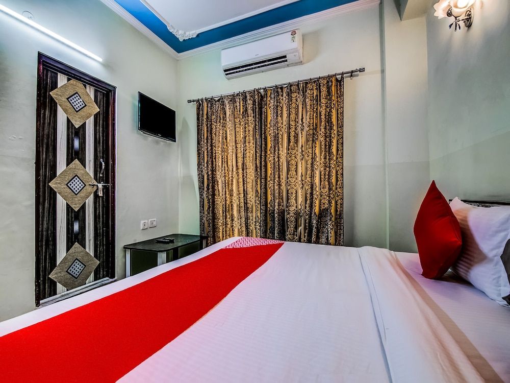 undefined OYO 14066 hotel Govindi palace