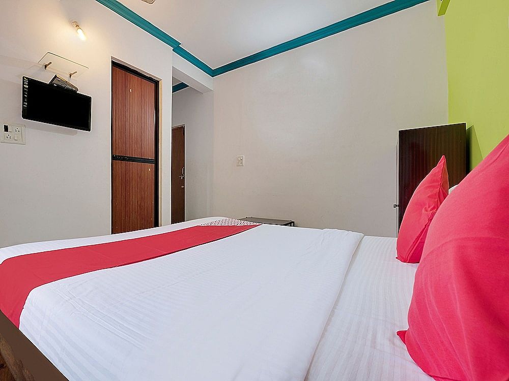 OYO 3400 Waves 18 Double or Twin Room 4