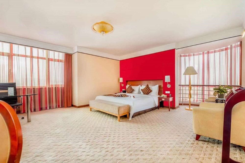 Deluxe Room, 1 King Bed, Smoking
