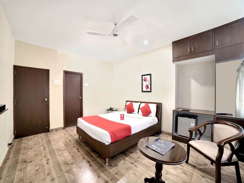 OYO 674 Apartment Hotel Manar Luxury Suites Double or Twin Room 2