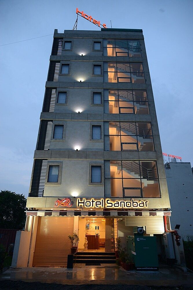 Front of property - evening/night