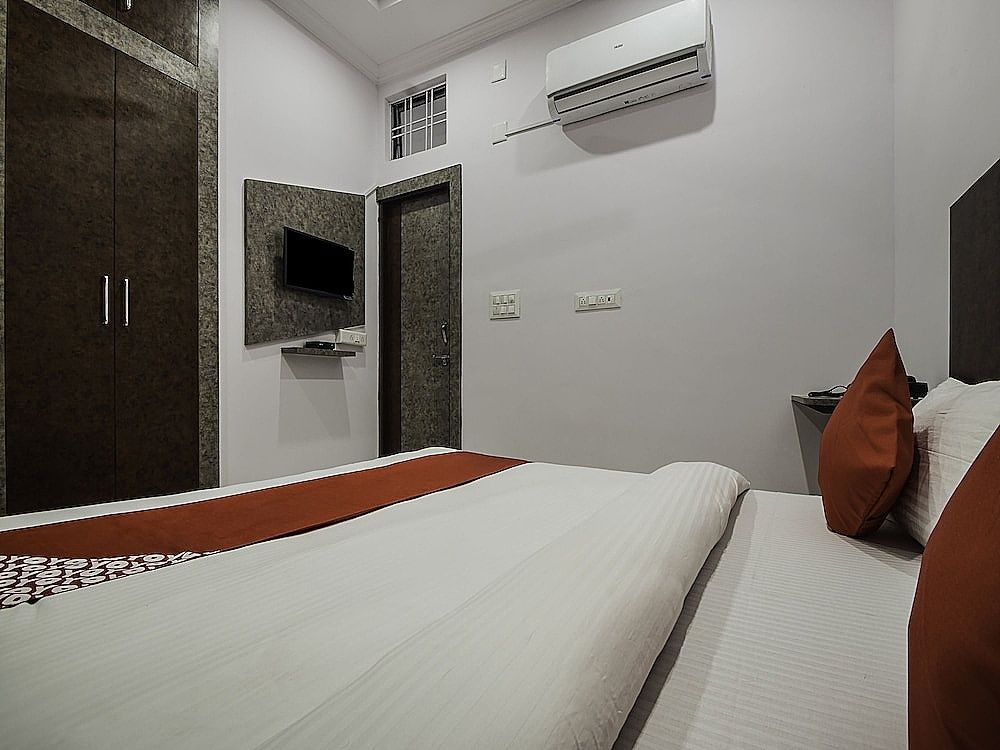 undefined OYO 26580 Hari Krishna Palace 8