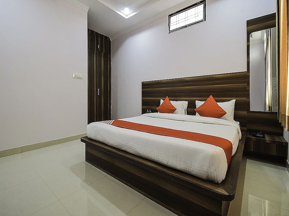 undefined OYO 26580 Hari Krishna Palace 9