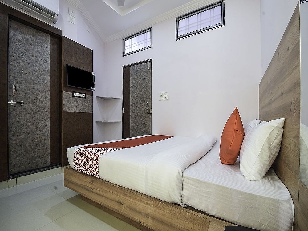 undefined OYO 26580 Hari Krishna Palace