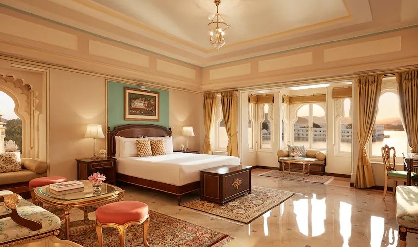 Luxury Suite Courtyard View