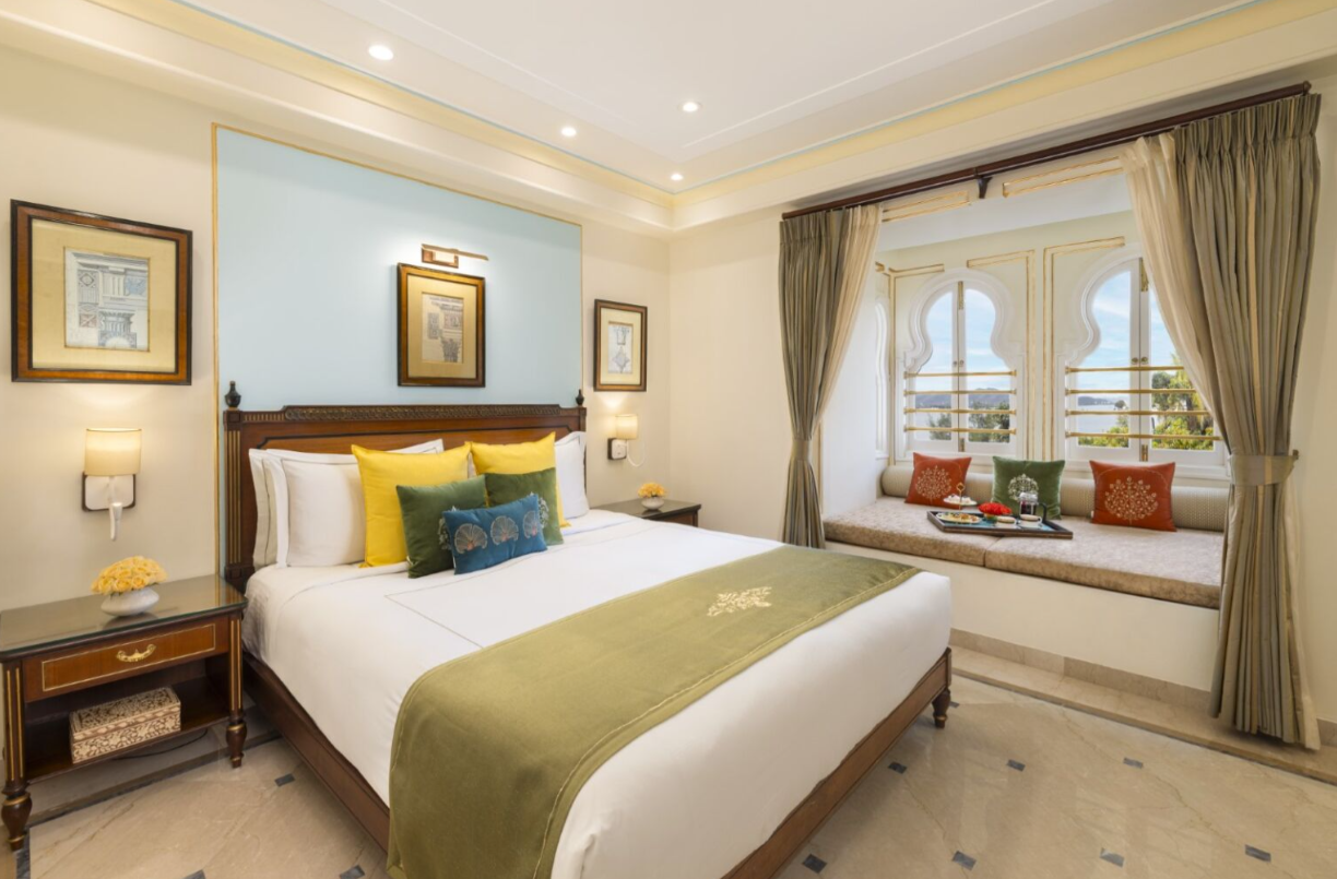 Deluxe Suite Lake View